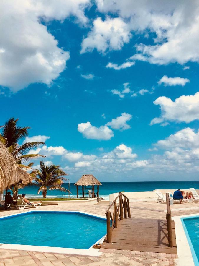 Brisas Sunset Apartment Cancun Exterior photo