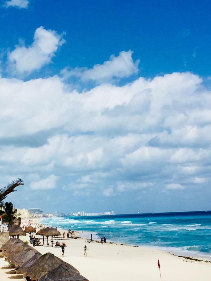 Brisas Sunset Apartment Cancun Exterior photo
